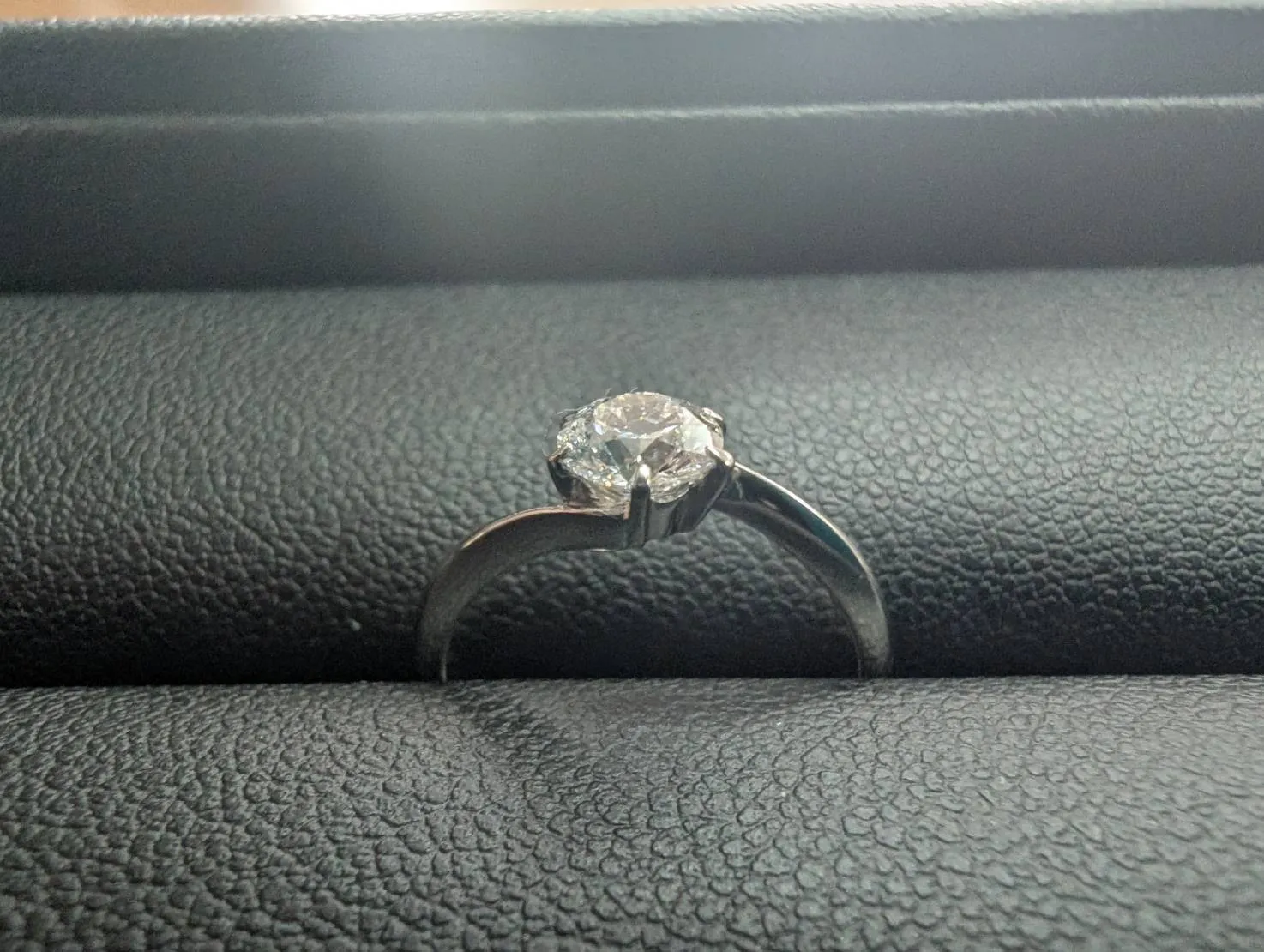 ダイヤモンドリングお買取り