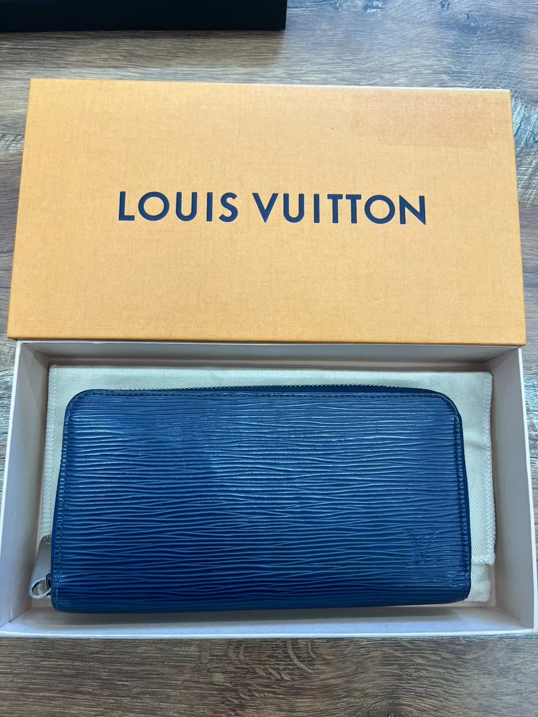 ルイ・ヴィトン長財布　お買取
