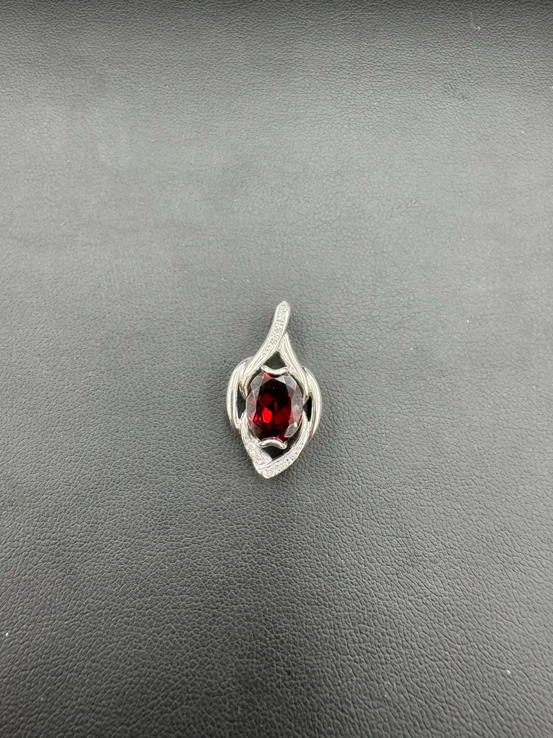 プラチナネックレストップをお買取りいたしました!