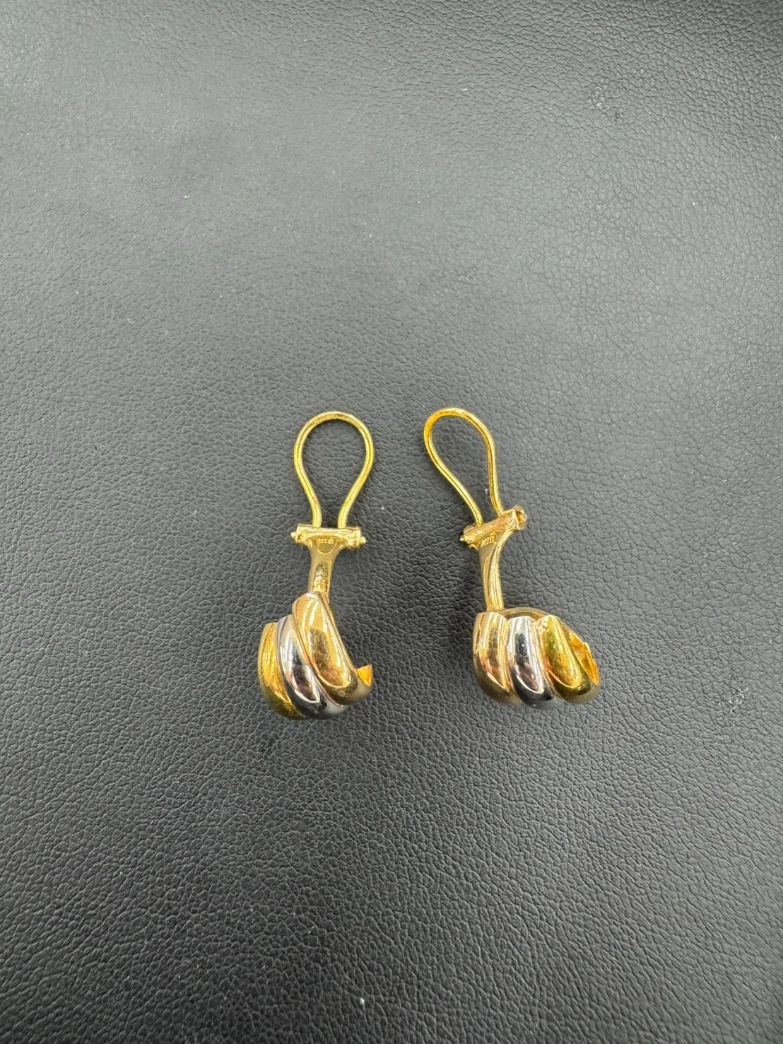 K18ゴールド・プラチナのイヤリングをお買取りしました！